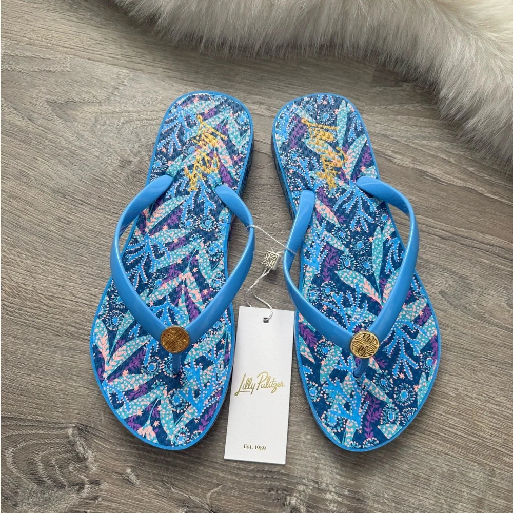 ⛱️LILLY PULITZER Pool Flip Flops Barton Blue Star Gazing Shoe Size 7/8 - Picture 3 of 6
